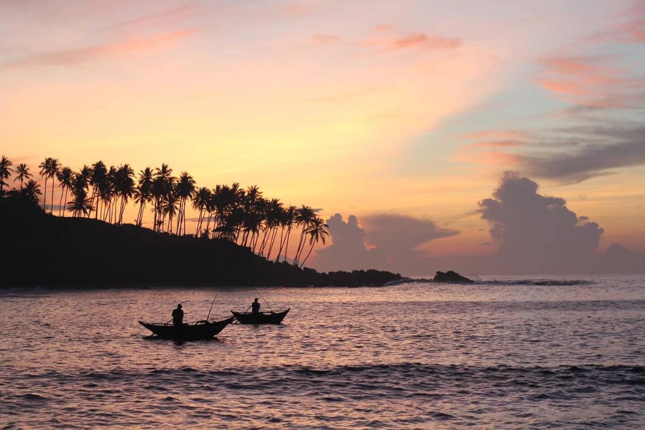 Into The Blue - Yoga Included & Walk To 3 Beaches Tangalle Ngoại thất bức ảnh
